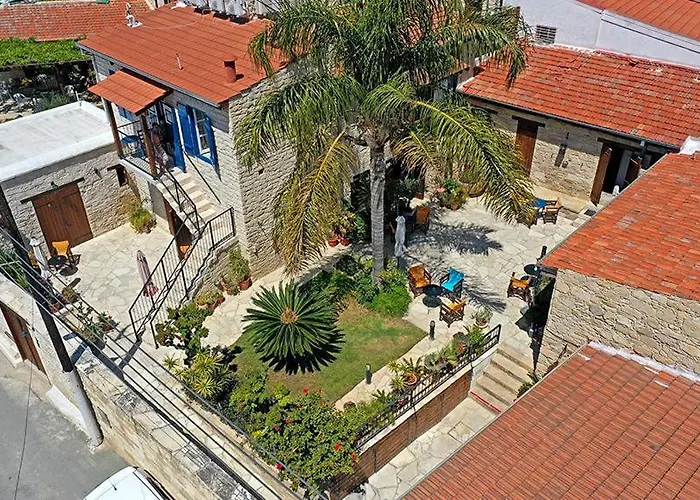 Niki\'S House