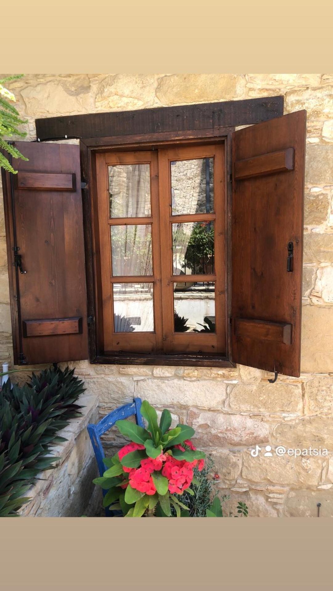 Niki's House דירה