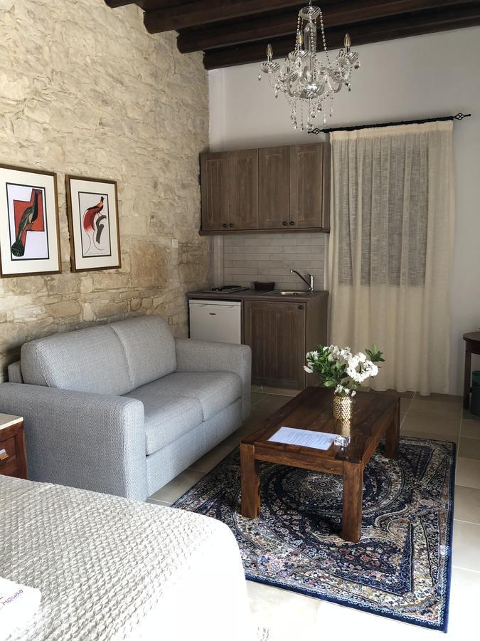 Niki's House דירה